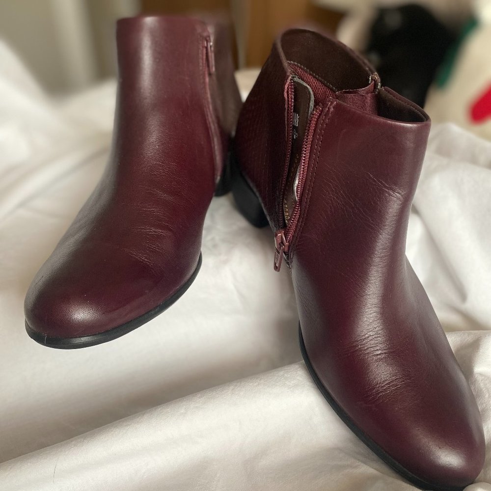 Ecco Touch 35 Low Cut Zip Bootie